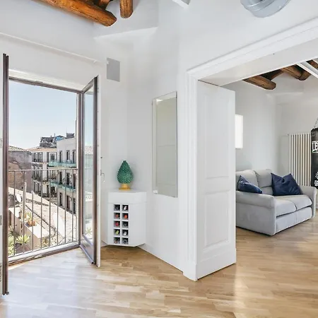 Apartament The Silver Lava - A Luxury Boutique Apartment Katania