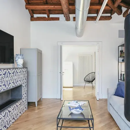 The Silver Lava - A Luxury Boutique Apartment Apartament *