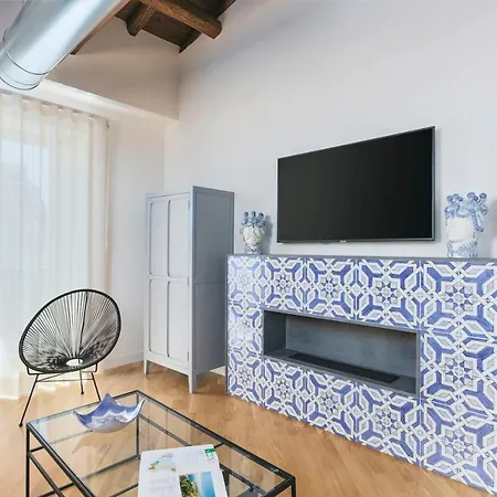 The Silver Lava - A Luxury Boutique Apartment Katania